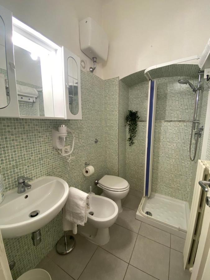 Blu Suite Pisa Bagian luar foto
